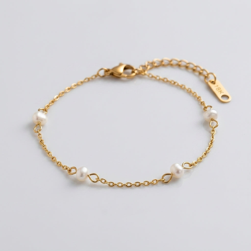 Lainey Pearl Bracelet