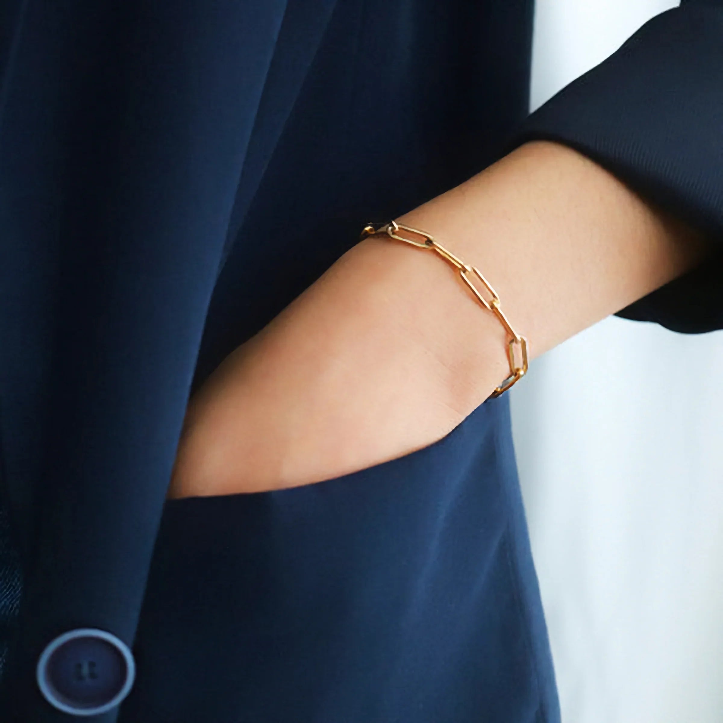 Quenby Gold Paperclip Bracelet