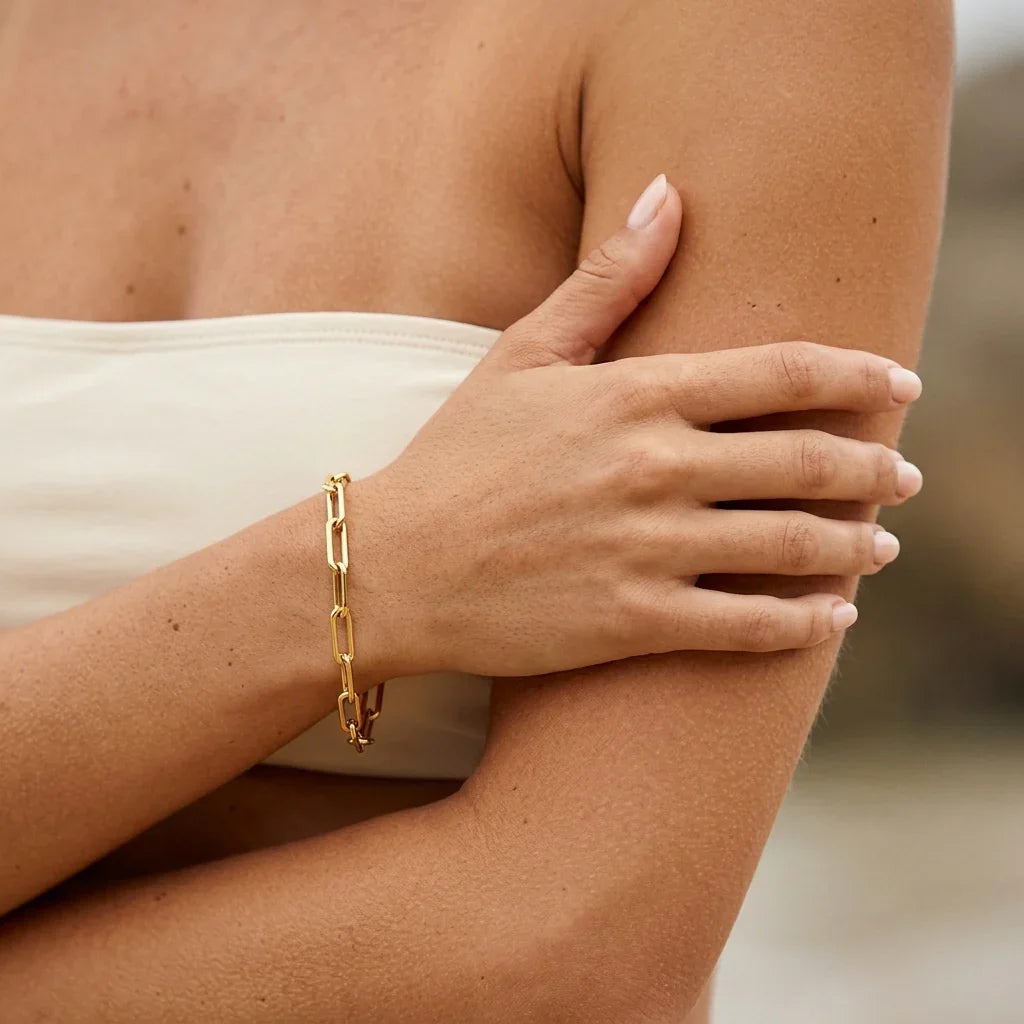 Quenby Gold Paperclip Bracelet