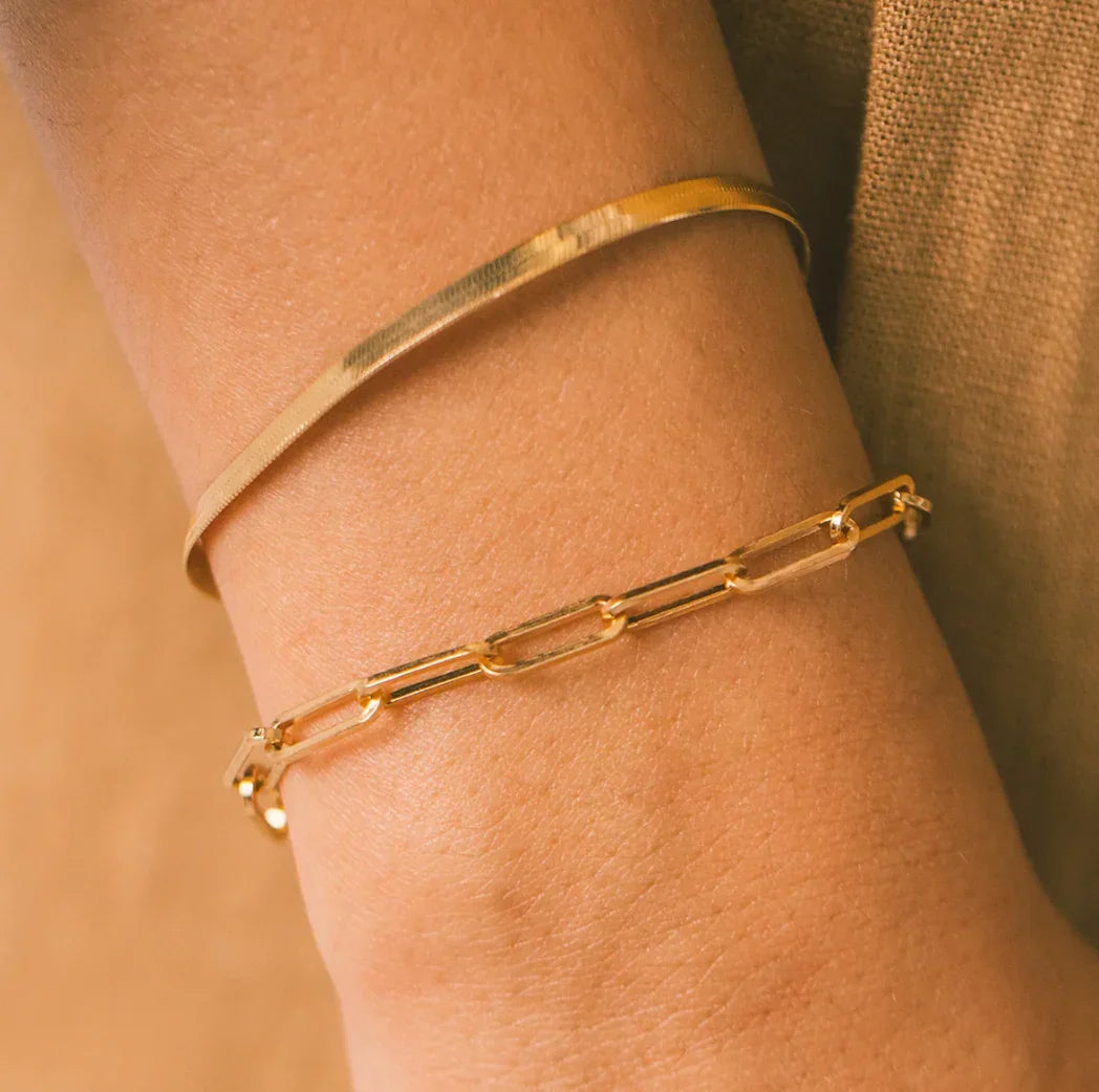Quenby Gold Paperclip Bracelet