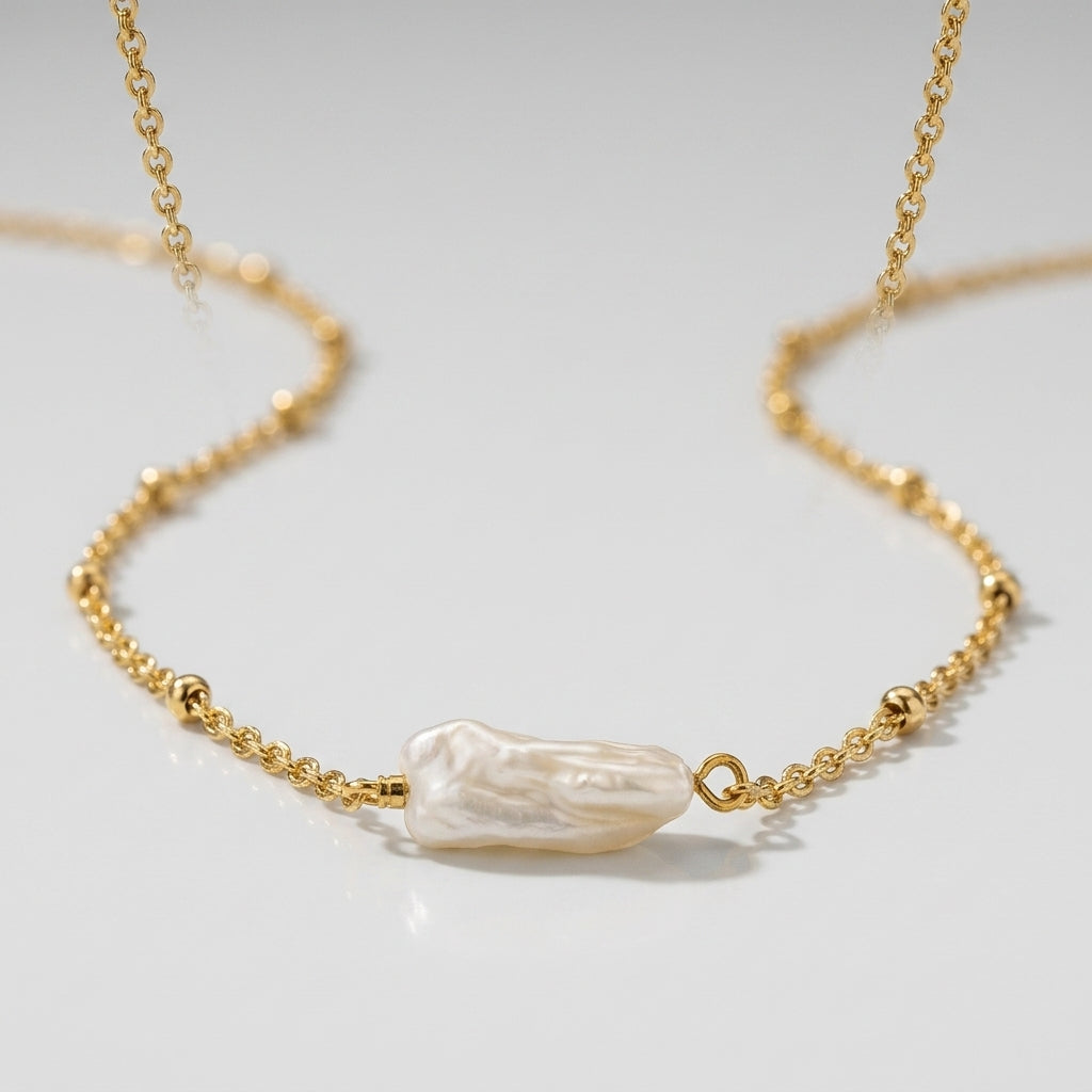 Selene Pearl Necklace