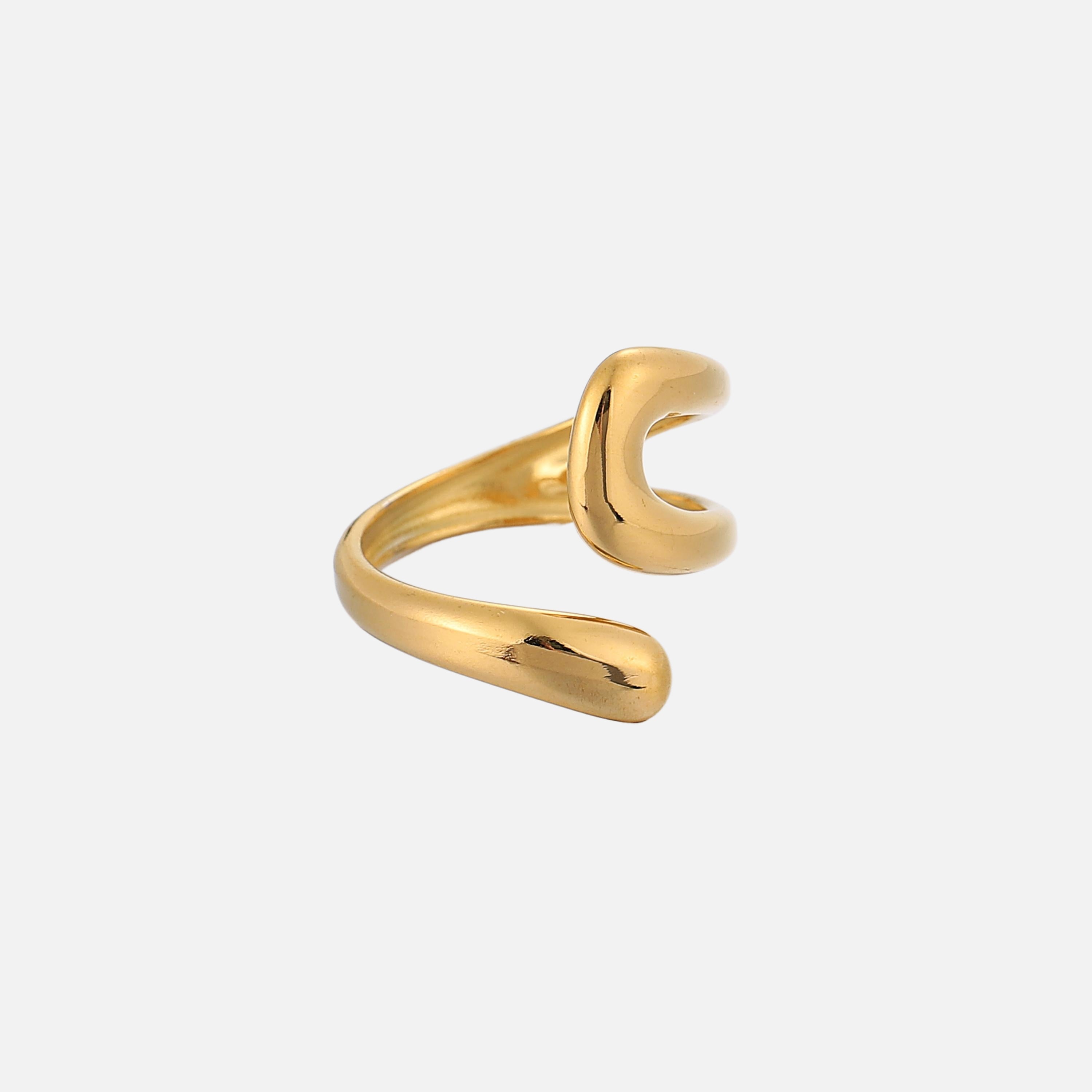 Faye Ring