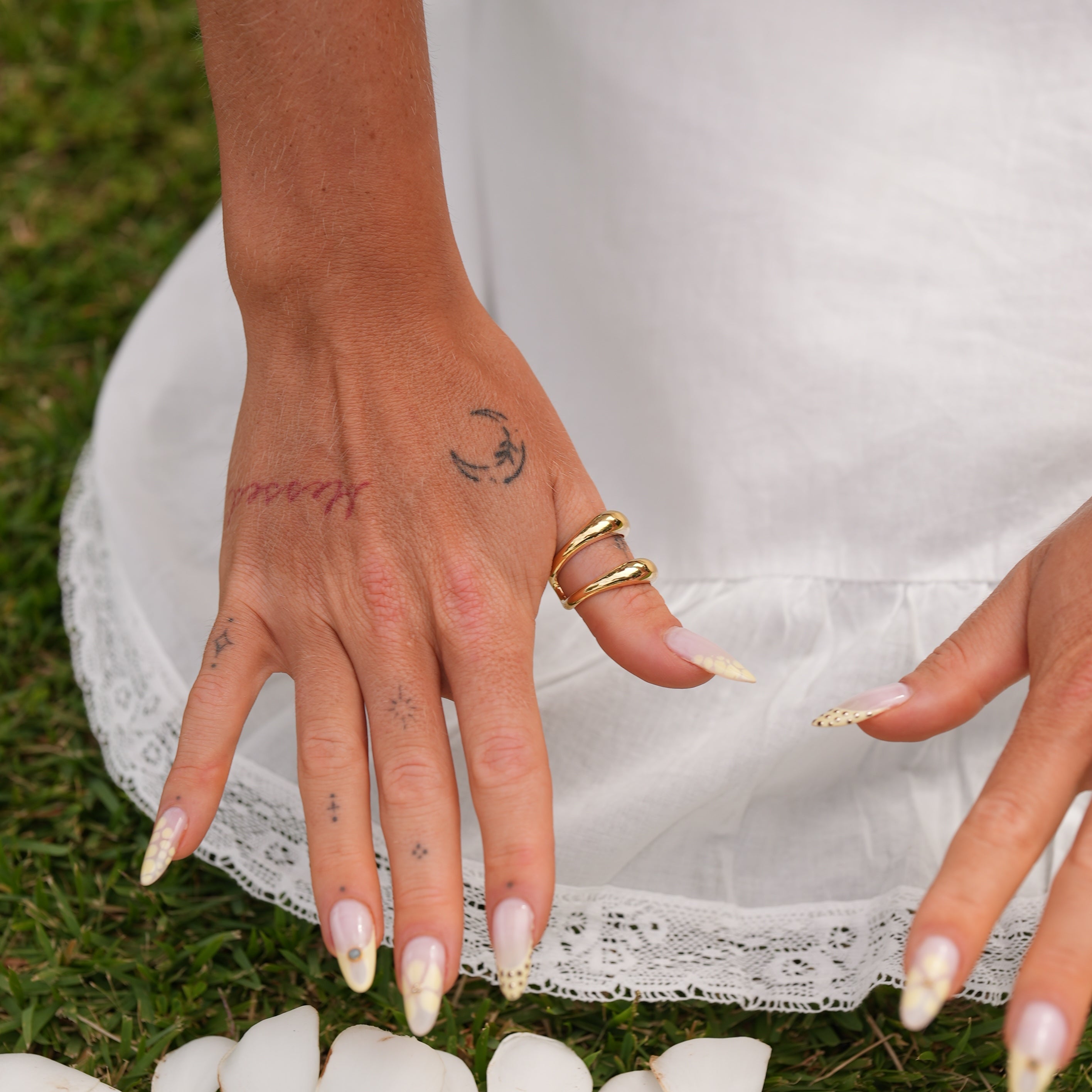 Sole Stone Ring