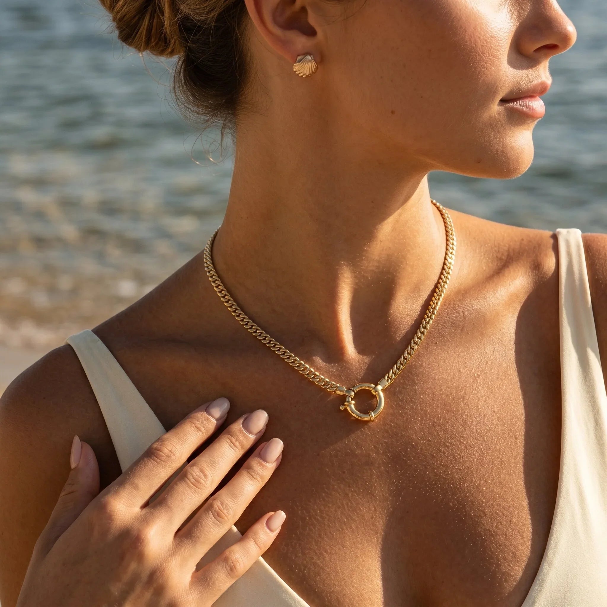 Suri Herringbone Pendant