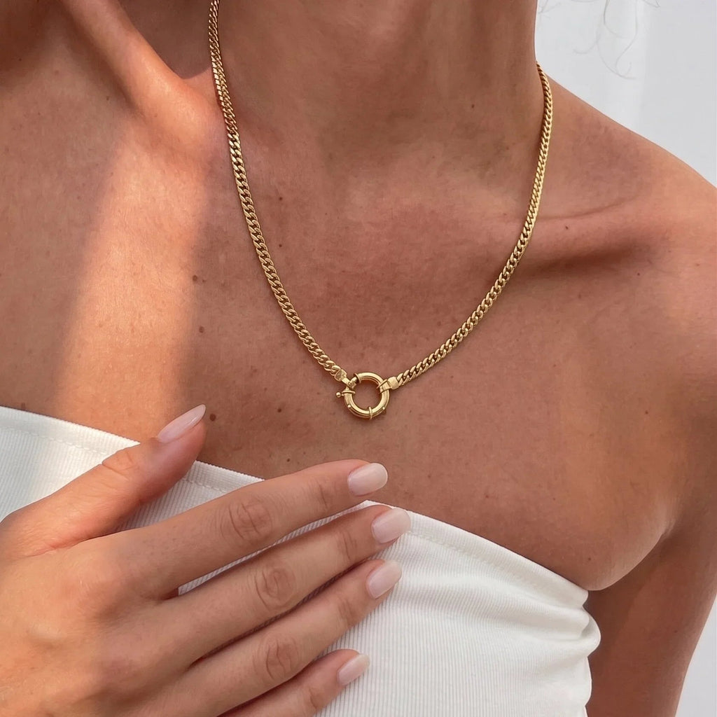 Suri Herringbone Pendant