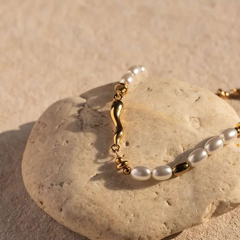 Marguerite Freshwater Pearl Bracelet