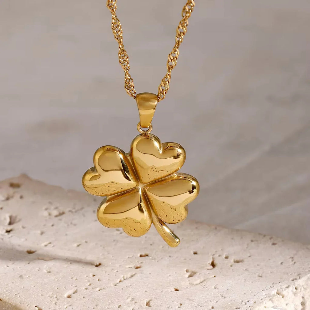 Vera Clover Necklace