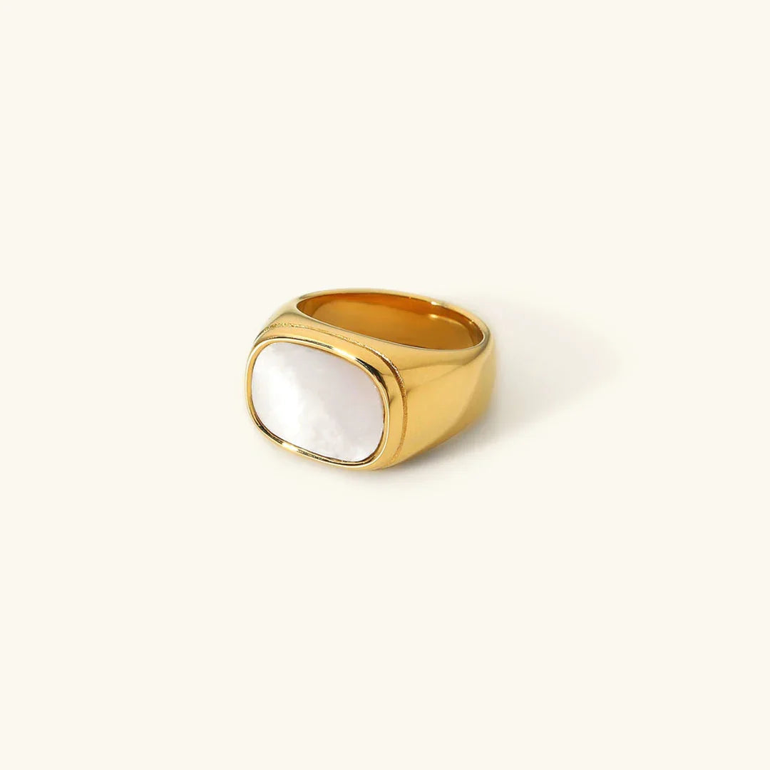 Elara Gold Ring
