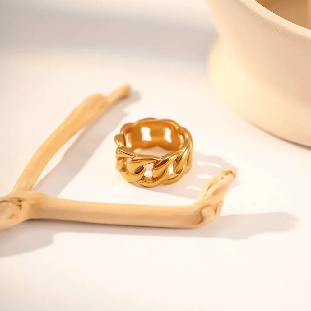 Amara Gold Ring