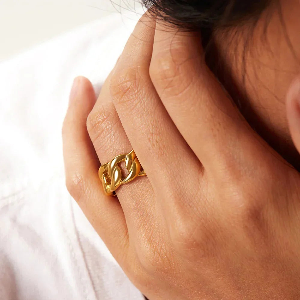 Amara Gold Ring