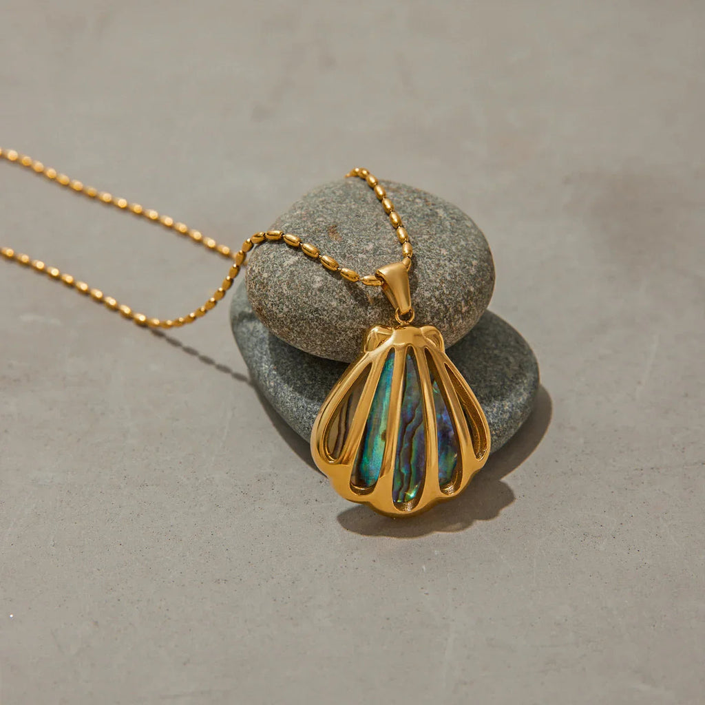 Océane Seashell Pendant