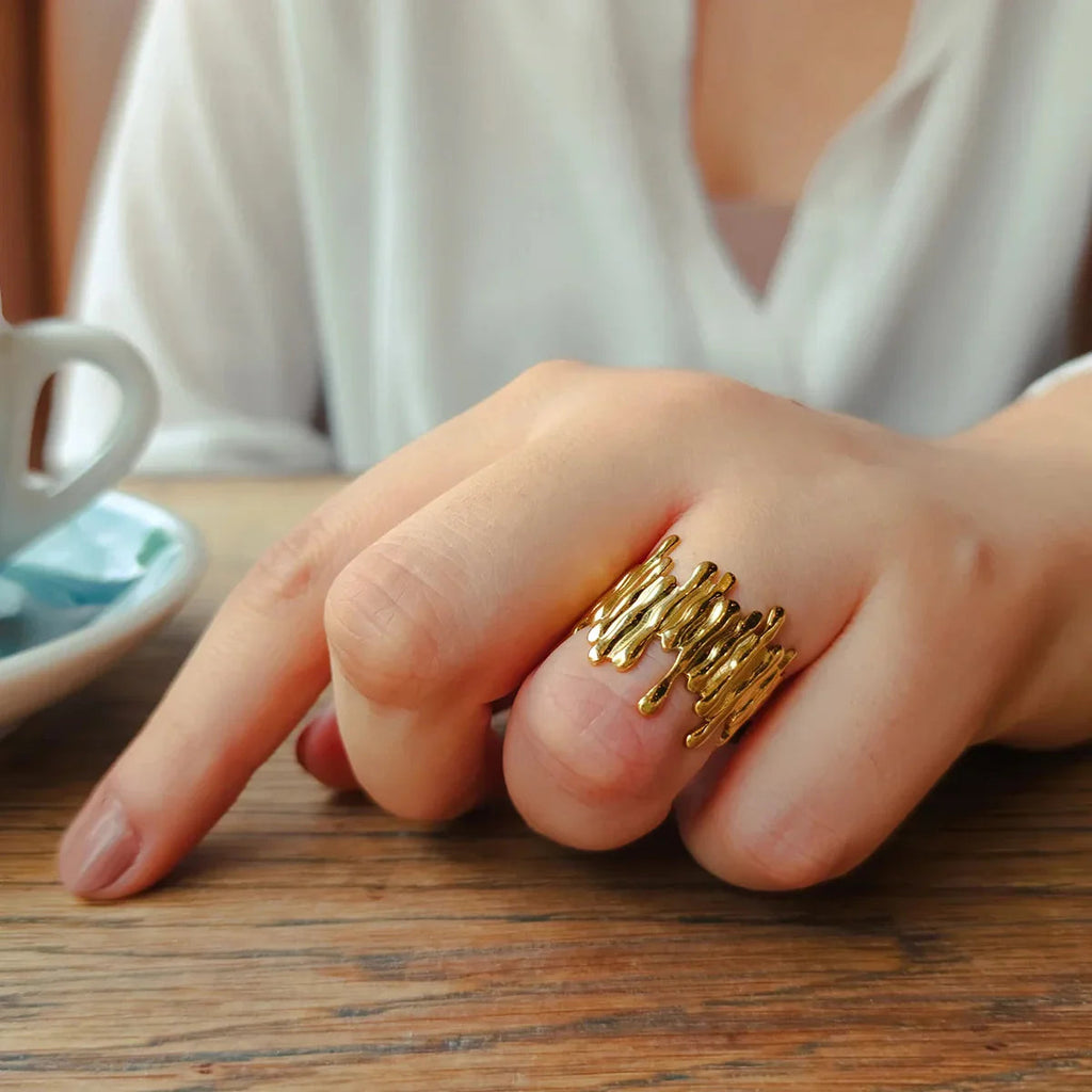 Ottilia Abstract Ring
