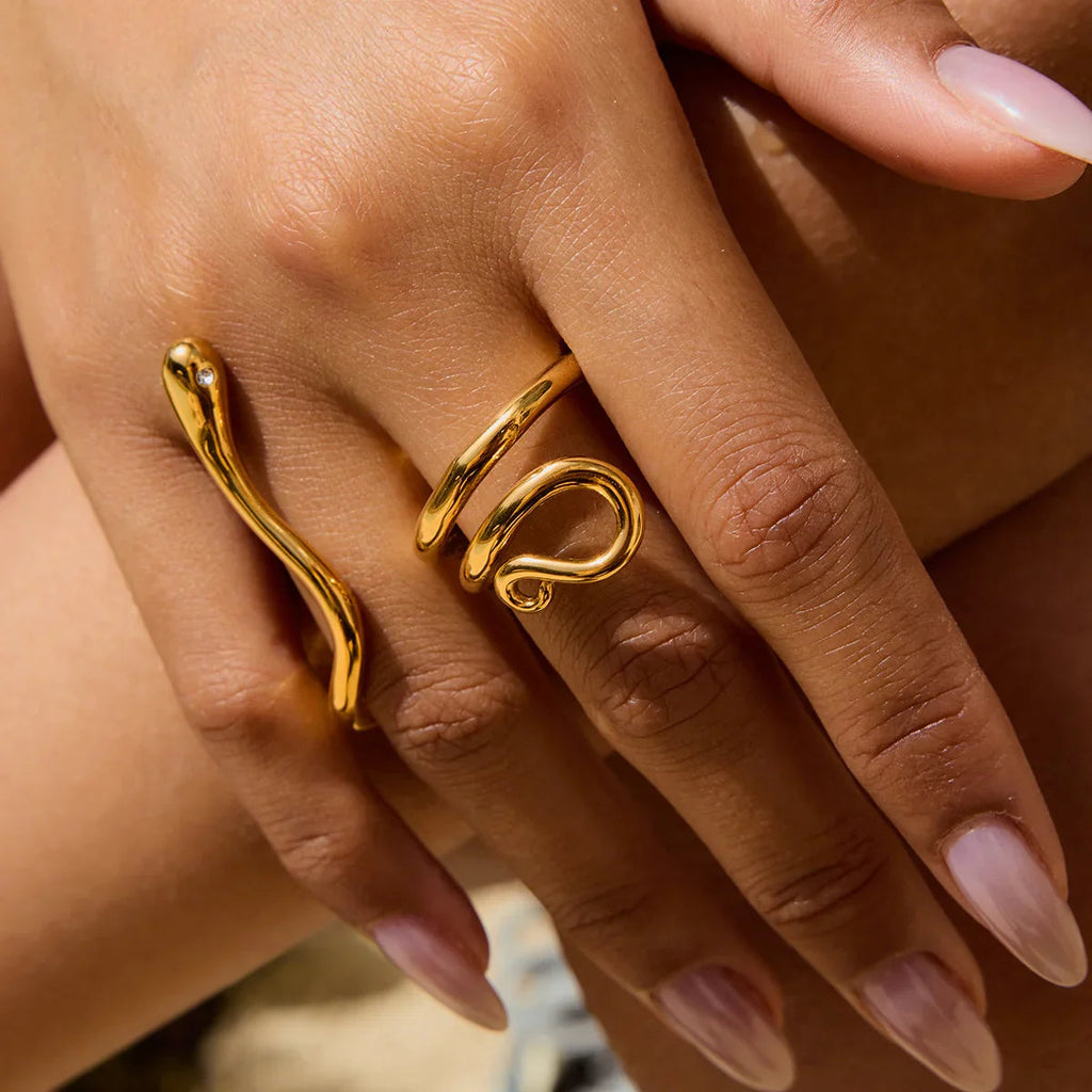 Sable Snake Ring