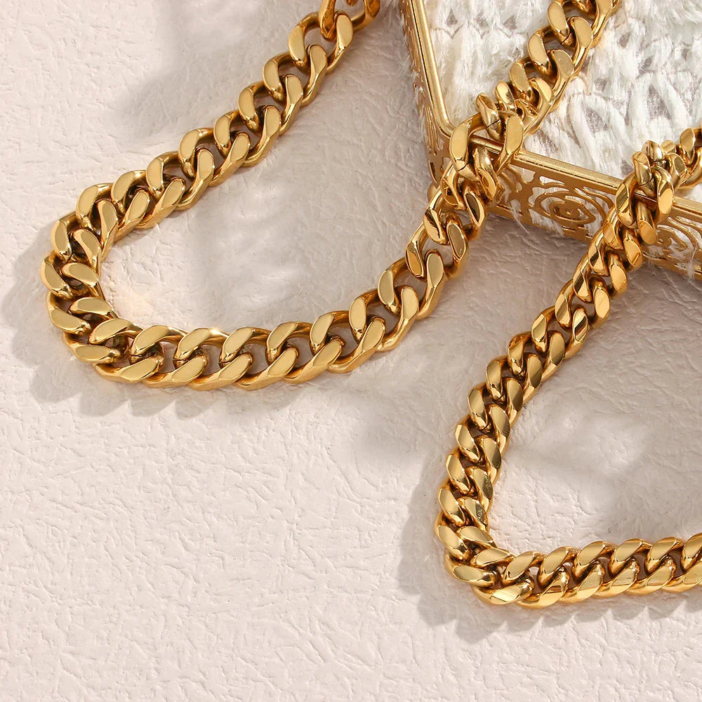 Ludmila Chunky Chain Necklace