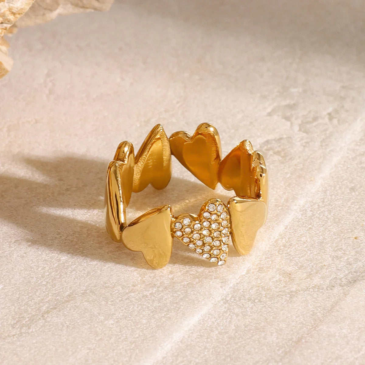 Lila Diamond Hearts Ring