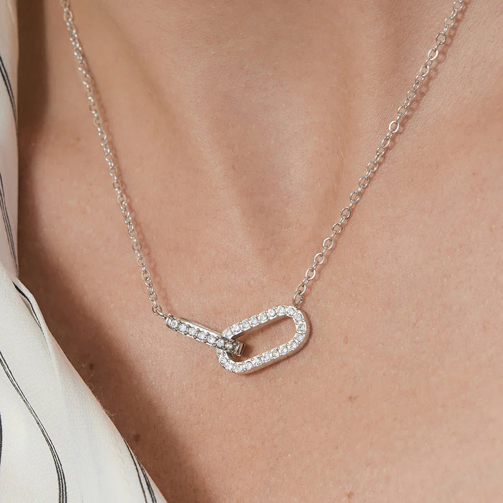 Camilla Interlocking Pendant