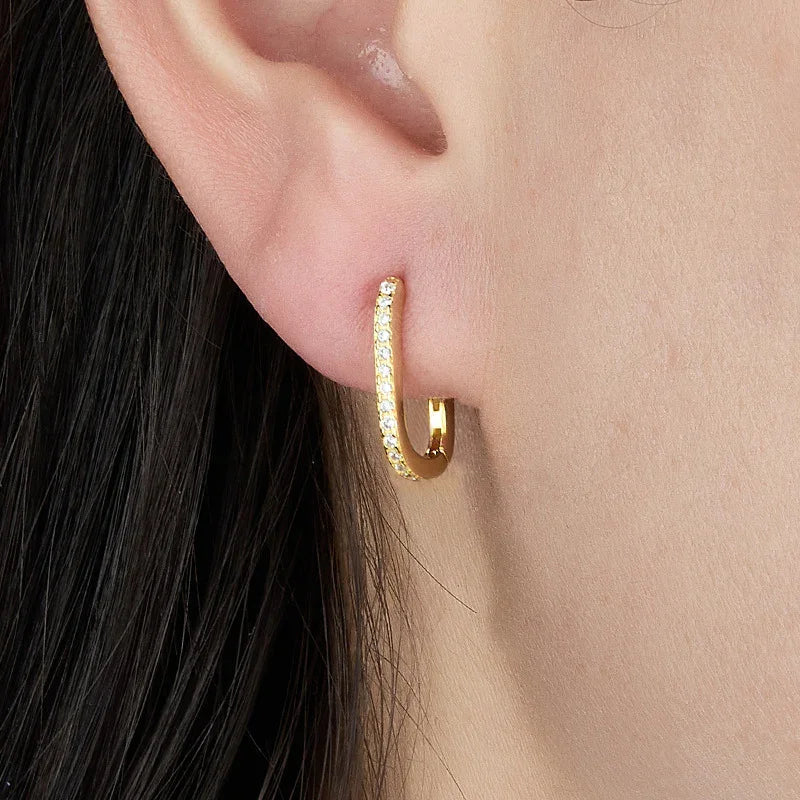 Corinne Oval Hoops