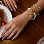 Anaïs Golden Hand Chain