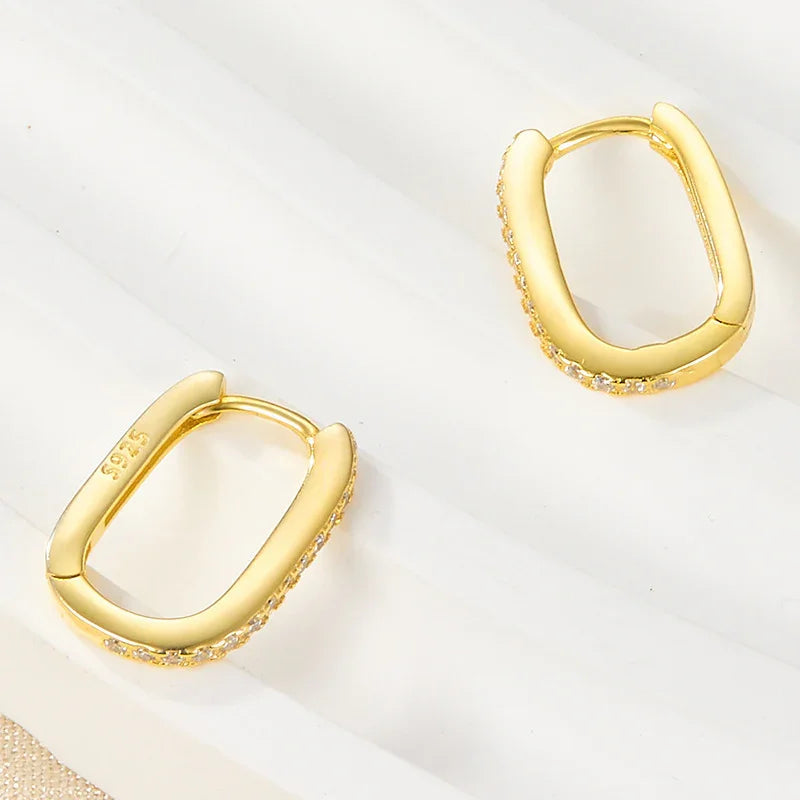 Corinne Oval Hoops