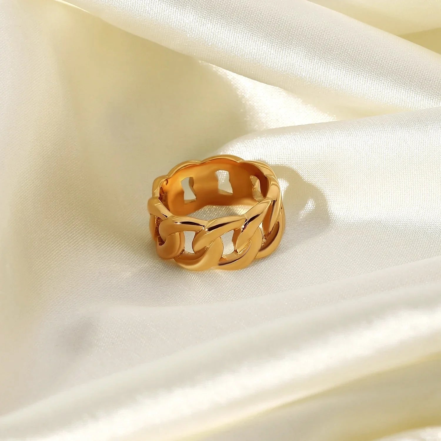 Amara Gold Ring