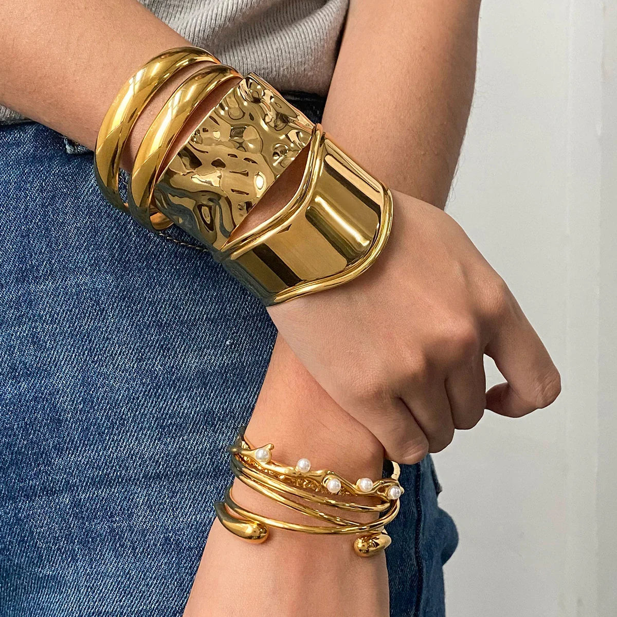 Freya Smooth Gold Cuff