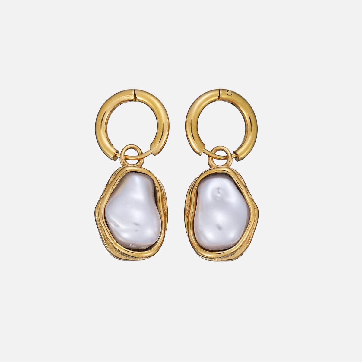 Aura Pearl Earrings