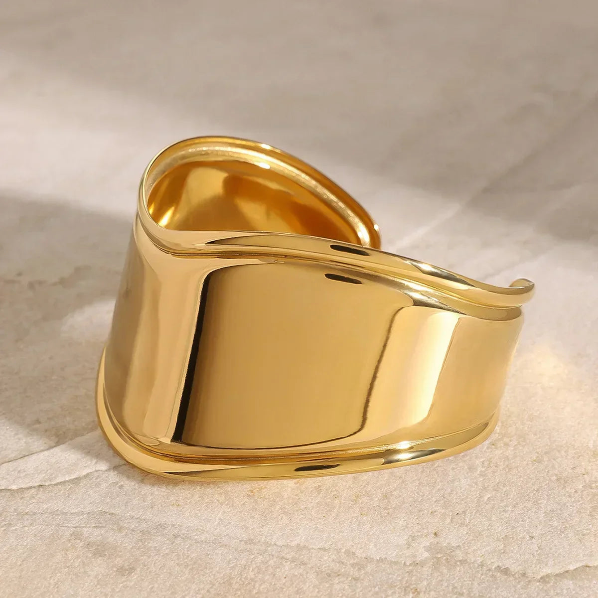 Freya Smooth Gold Cuff