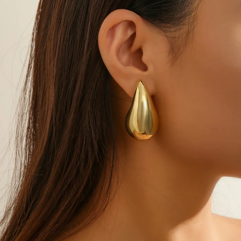 Lia Water Drop Earrings