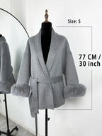 Cappotto con Cintura e Polsini in Pelliccia