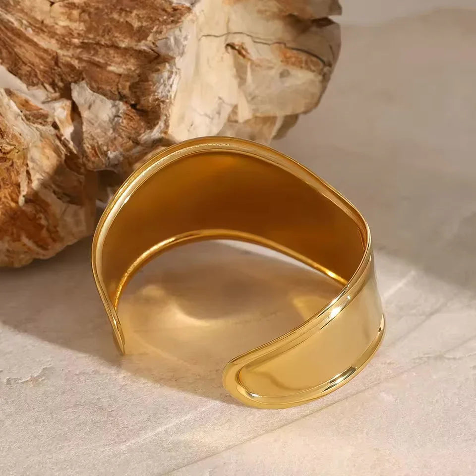 Freya Smooth Gold Cuff