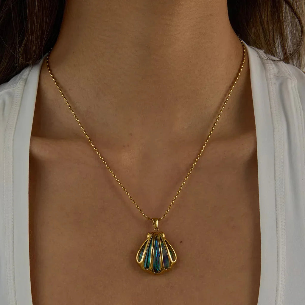 Océane Seashell Pendant