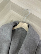 Cappotto con Cintura e Polsini in Pelliccia