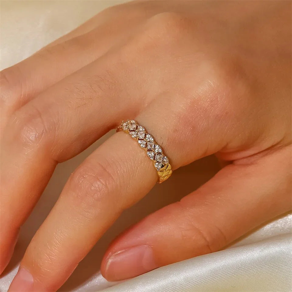 Rhea Patterned Ring