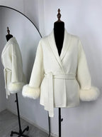 Cappotto con Cintura e Polsini in Pelliccia