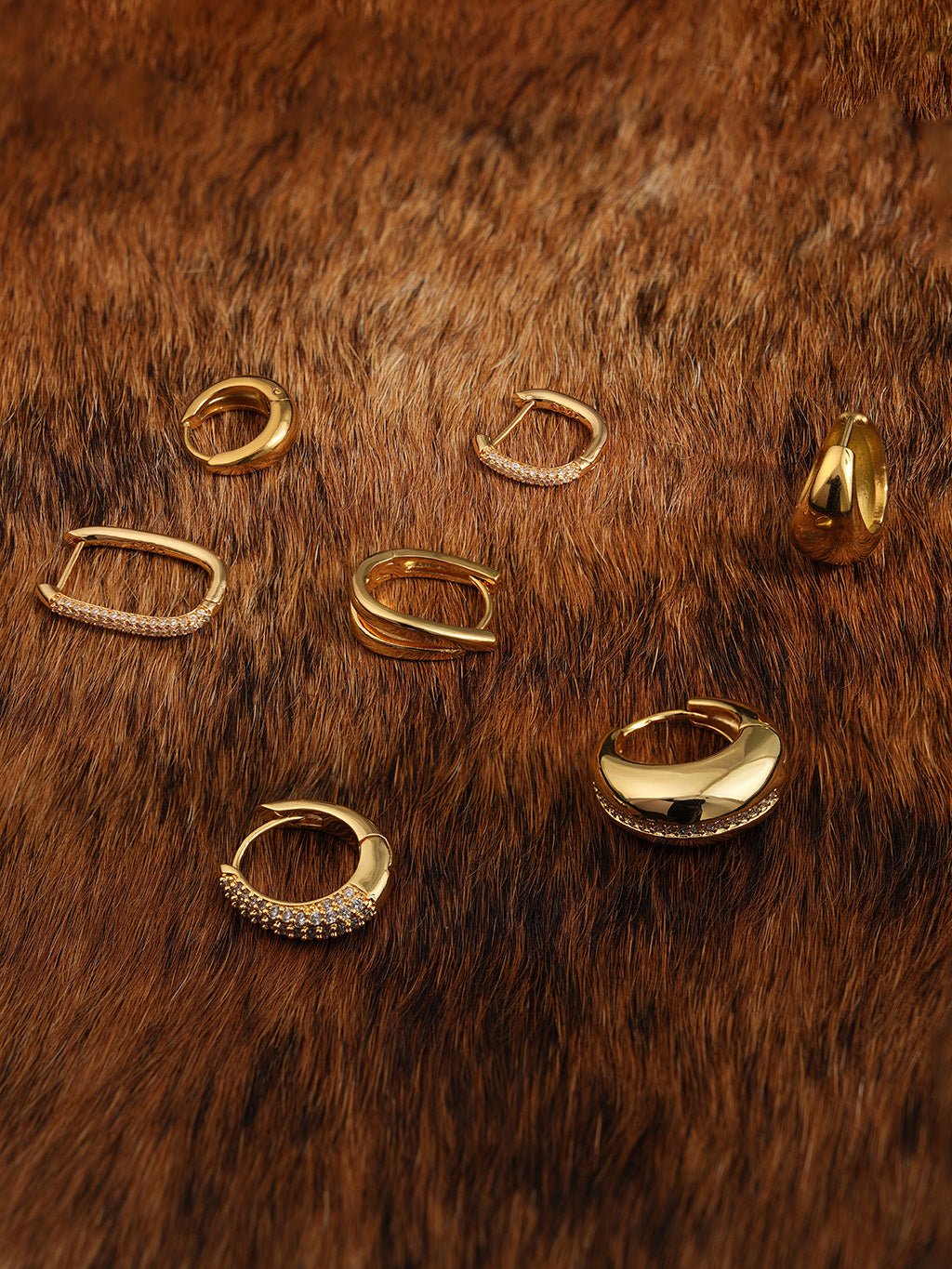 Oval Creolen Gold mit Zirkonia Steinen