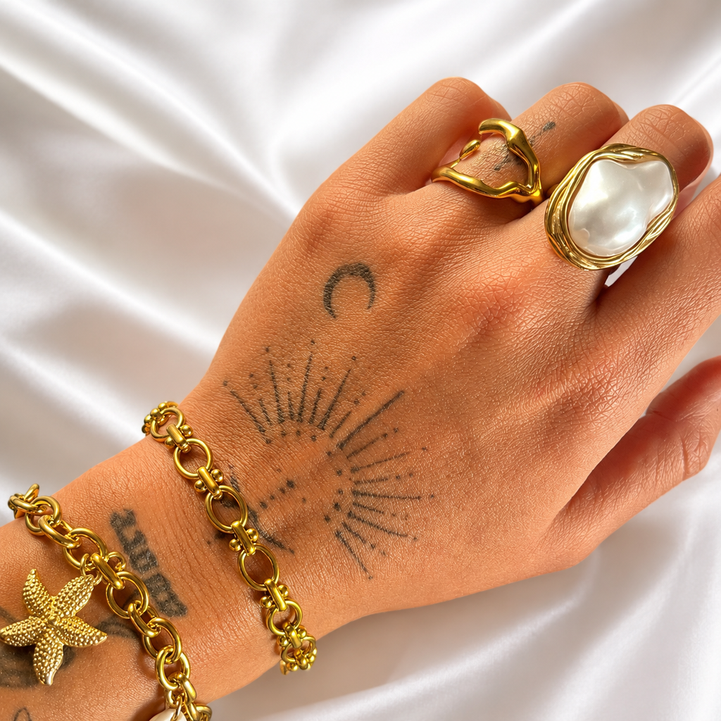 Aura Pearl Ring