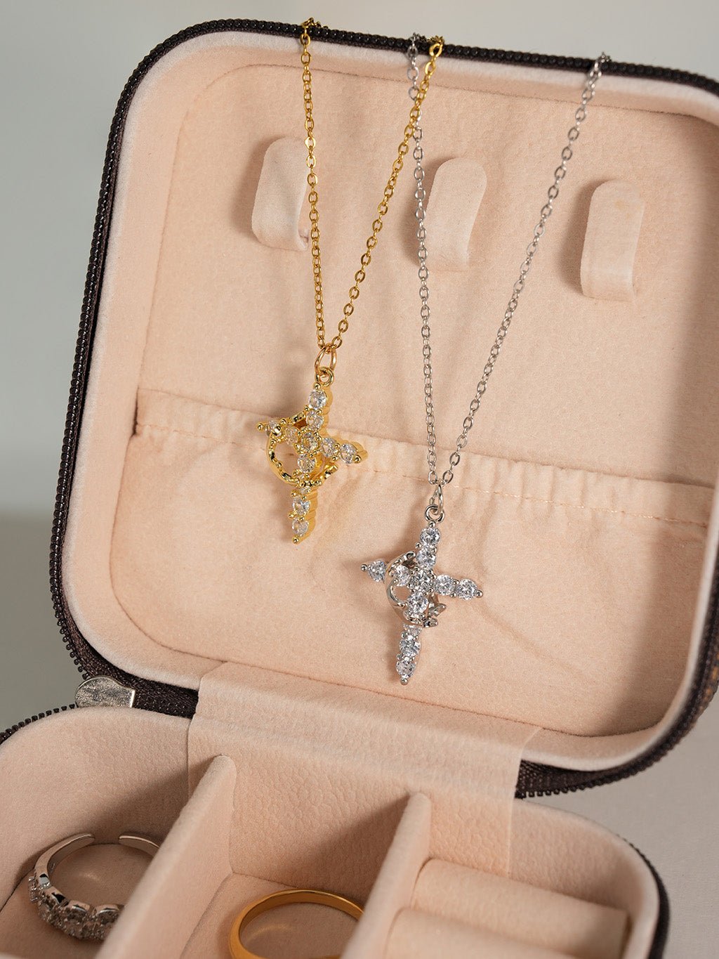 Rotating Cross Kette Gold Silber