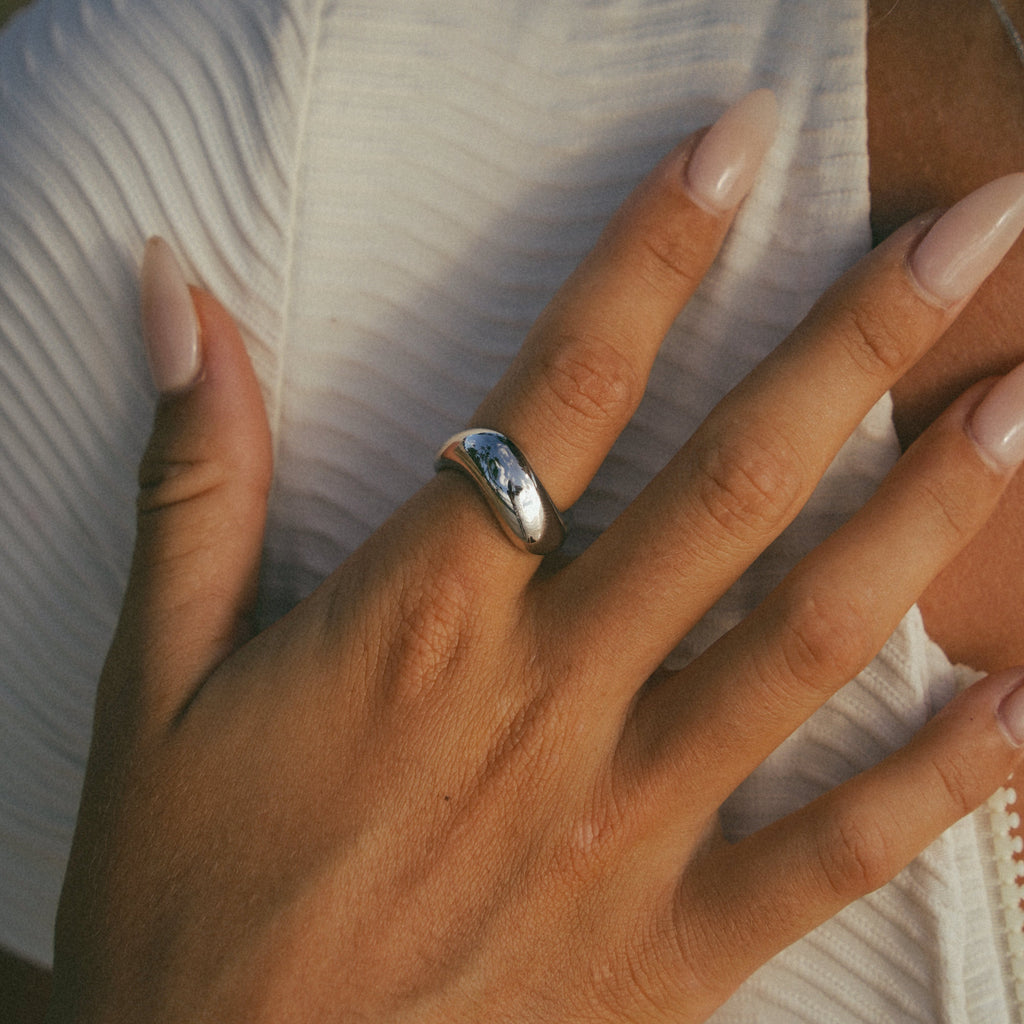 Mona Moon Ring