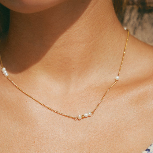 Bella Pearl Necklace