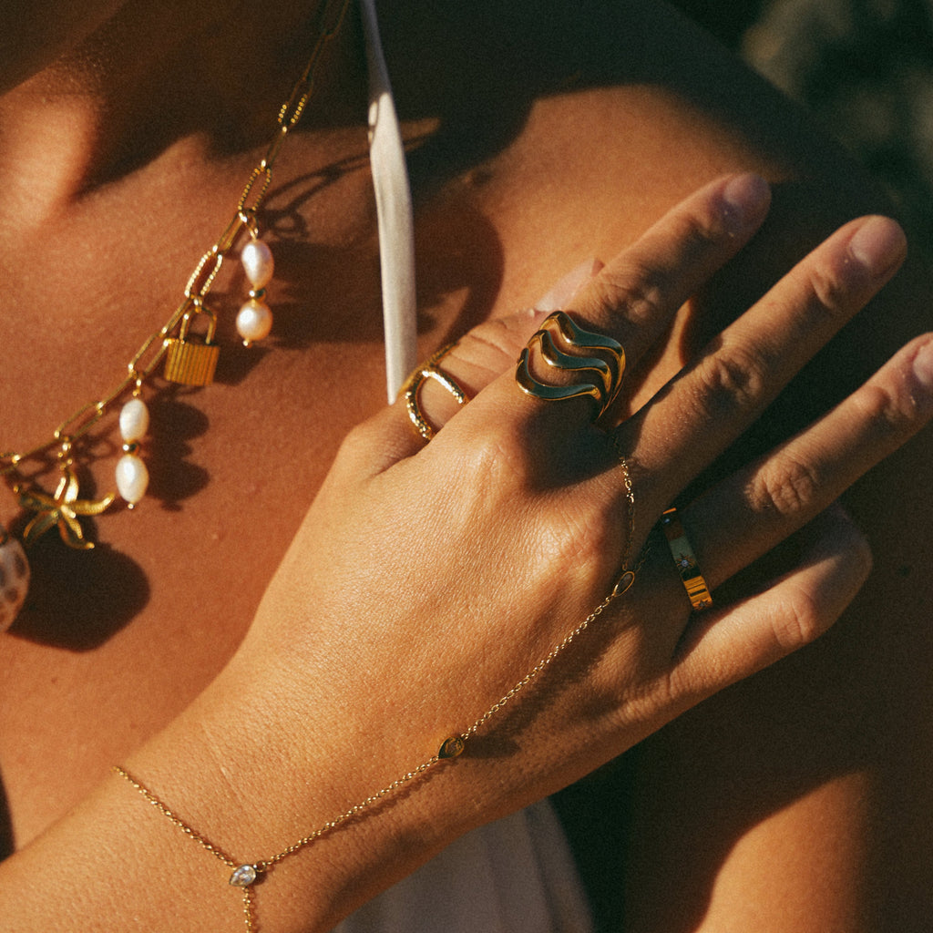 Solene Star Ring
