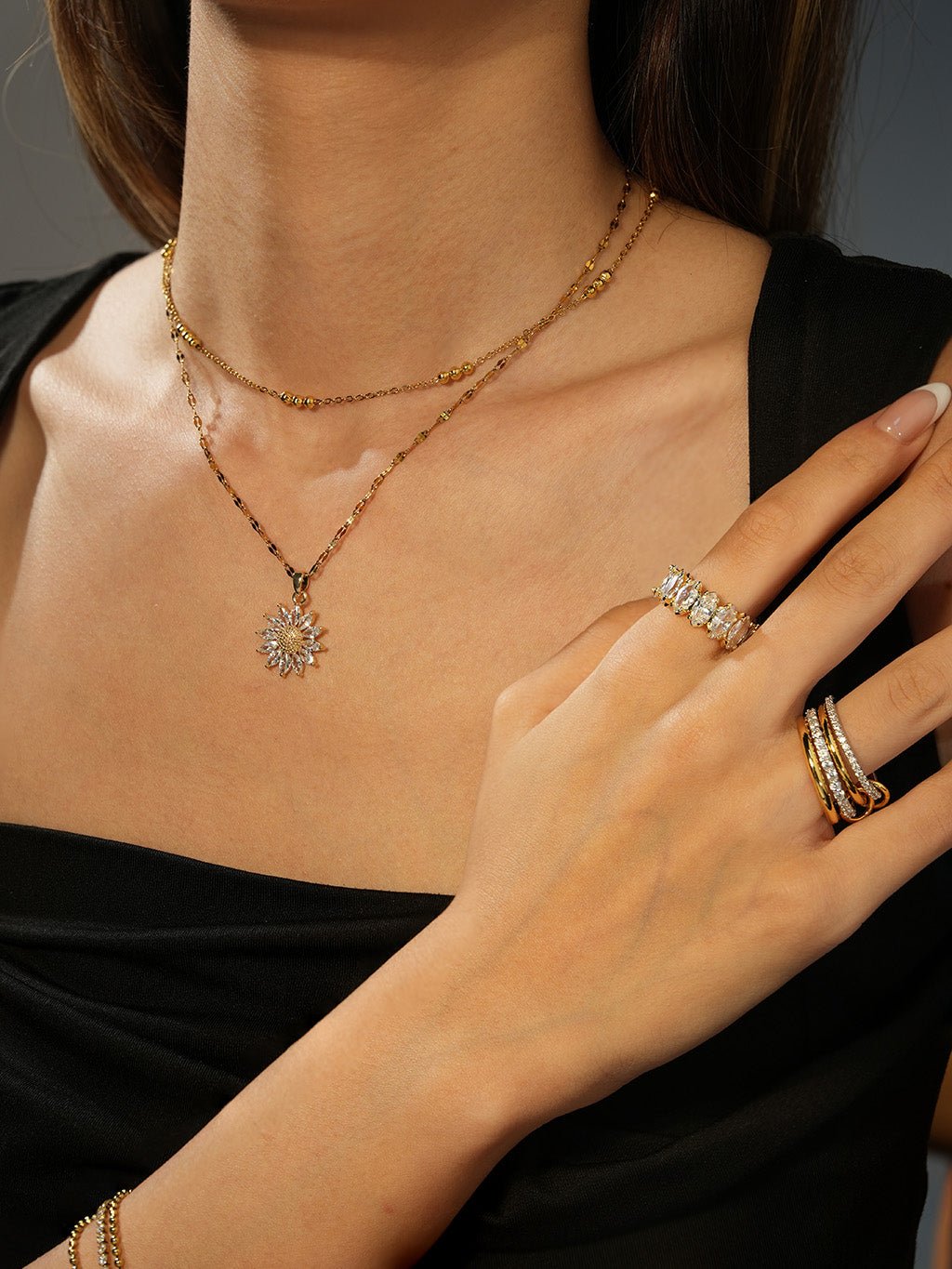Sparkling Elegant Ring Gold